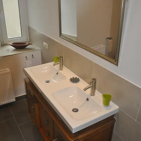 Au Marronnier アパート *